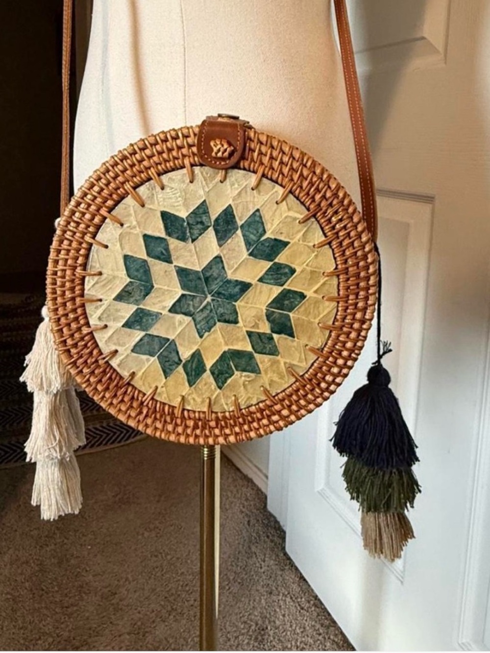 Woven Round Rattan Crossbody Bag with blue Star Pattern